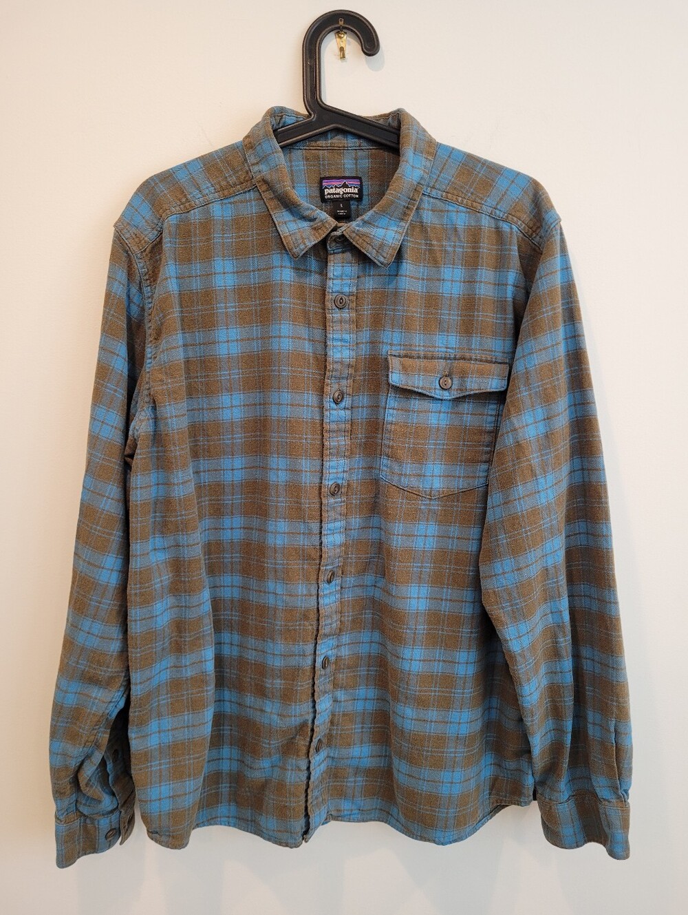 Patagonia Mens Lightweight Fjord Flannel Button Shirt Size L Blue Brown Plaid